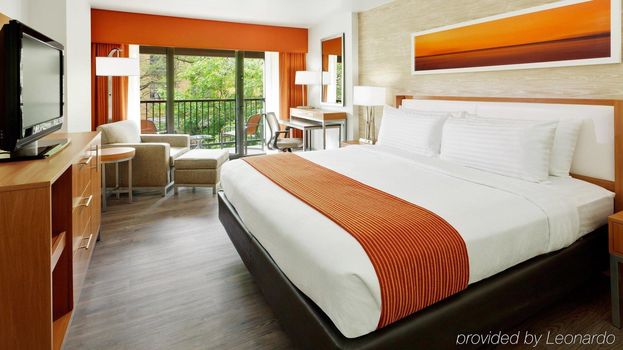 San Antonio-riverwalk By Ihg 3*